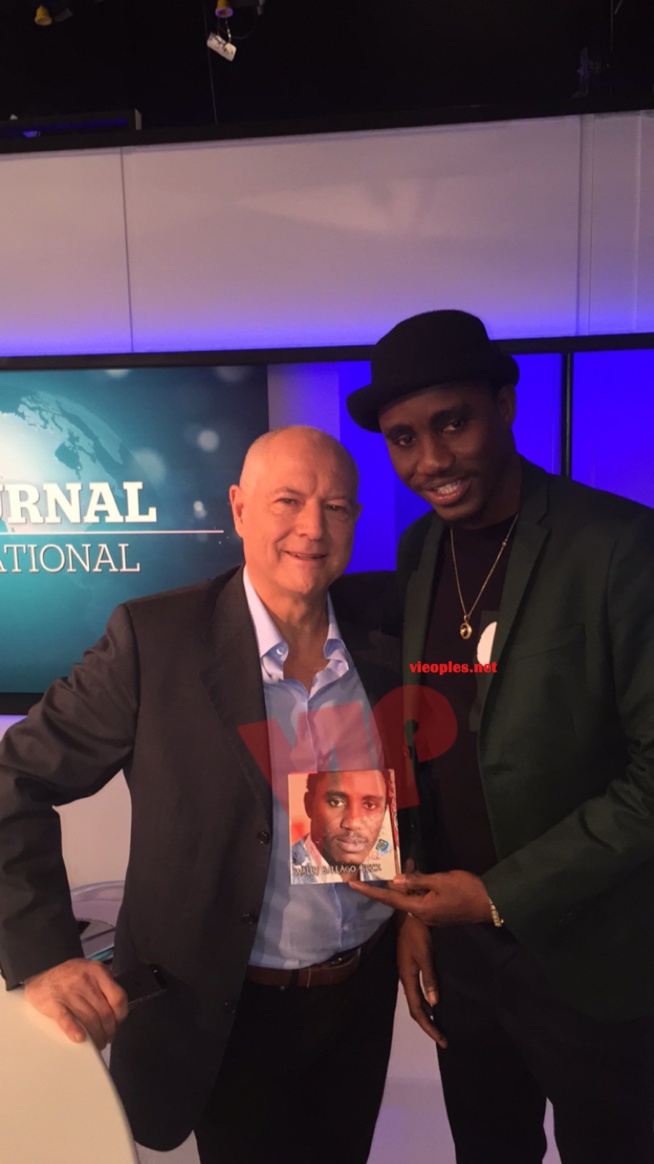 SUR LA ROUTE DE BERCY: Waly en compagnie des organisateurs pour faire le tour des médias Parisiens. SUR LA ROUTE DE BERCY: Waly en compagnie des organisateurs pour faire le tour des médias Parisiens.