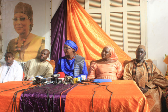 Pr Amsatou Sow Sidibé: « Comment on peut conseiller un Président qu’on ne peut pas voir » Pr Amsatou Sow Sidibé: « Comment on peut conseiller un Président qu’on ne peut pas voir »