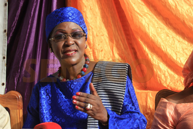 Amsatou Sow Sidibé : “Le Directeur de Cabinet du Président m’a dit si le Président vous avait écoutée, on ne lui aurait pas jeté des pierres à l’Ucad" Amsatou Sow Sidibé : “Le Directeur de Cabinet du Président m’a dit si le Président vous avait écoutée, on ne lui aurait pas jeté des pierres à l’Ucad"