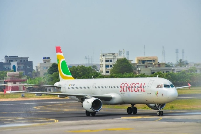 Air Sénégal frappée par une saisie judiciaire : Quatre avions cloués au sol, pour une dette de près de 3 milliards FCfa Air Sénégal frappée par une saisie judiciaire : Quatre avions cloués au sol, pour une dette de près de 3 milliards FCfa