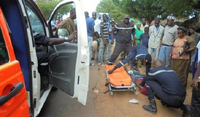 Drame à Mboro-sur-Mer : six morts et neuf blessés dans un accident impliquant trois véhicules Drame à Mboro-sur-Mer : six morts et neuf blessés dans un accident impliquant trois véhicules