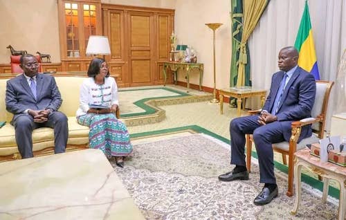 La Présidente du CESE chez le Président de la République La Présidente du CESE chez le Président de la République