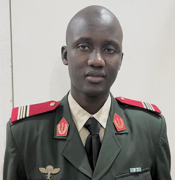 Recherche sur le VIH : Le médecin-commandant Moustapha Diop, chercheur sénégalais, primé à l’international Recherche sur le VIH : Le médecin-commandant Moustapha Diop, chercheur sénégalais, primé à l’international