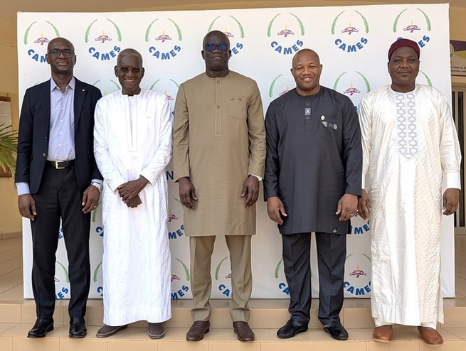 Coopération universitaire : Le Recteur de l’UCAD reçu par le Secrétaire général du CAMES Coopération universitaire : Le Recteur de l’UCAD reçu par le Secrétaire général du CAMES