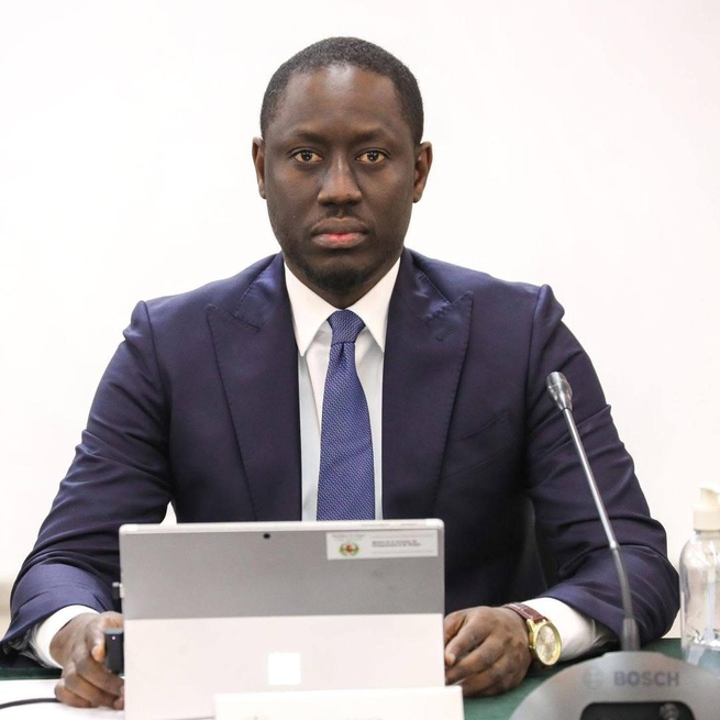 Petite précision pour le Professeur Ndiaye à propos de la dette intérieure du Sénégal Petite précision pour le Professeur Ndiaye à propos de la dette intérieure du Sénégal