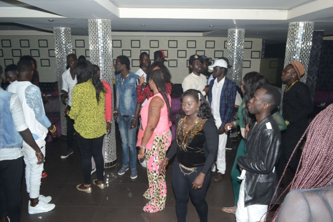 Le golden Boy Sidy Samb marque ses empreintes au Pentola tous les mercredi. Le golden Boy Sidy Samb marque ses empreintes au Pentola tous les mercredi.