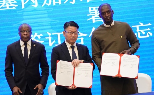 Perspective forum FII' Sénégal: Signature MOU (protocole) APIX et Touchroad International Group Perspective forum FII' Sénégal: Signature MOU (protocole) APIX et Touchroad International Group