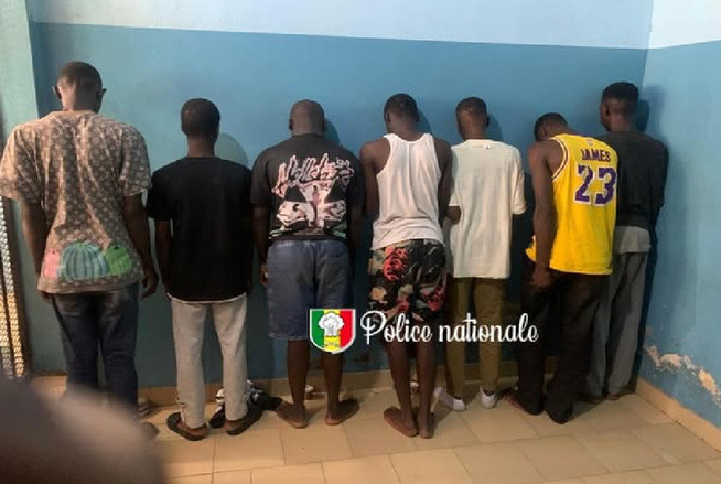 Grand-Yoff : 17 personnes interpellées et 250 grammes de chanvre saisis lors du dispositif de sécurité autour du combat Zarco / Sa Thiès Grand-Yoff : 17 personnes interpellées et 250 grammes de chanvre saisis lors du dispositif de sécurité autour du combat Zarco / Sa Thiès