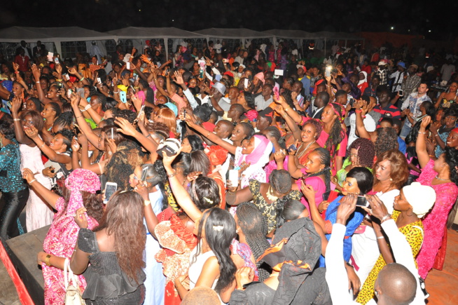 La population de Velingara féte la St Valentin avec le leader de la génération consciente Pape Diouf. Regarde La population de Velingara féte la St Valentin avec le leader de la génération consciente Pape Diouf. Regarde