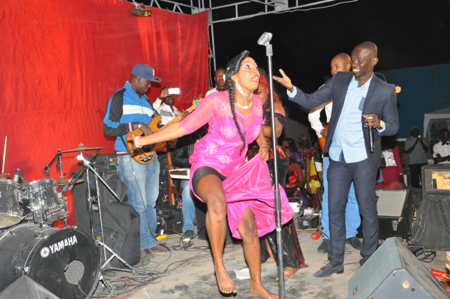 La population de Velingara féte la St Valentin avec le leader de la génération consciente Pape Diouf. Regarde La population de Velingara féte la St Valentin avec le leader de la génération consciente Pape Diouf. Regarde