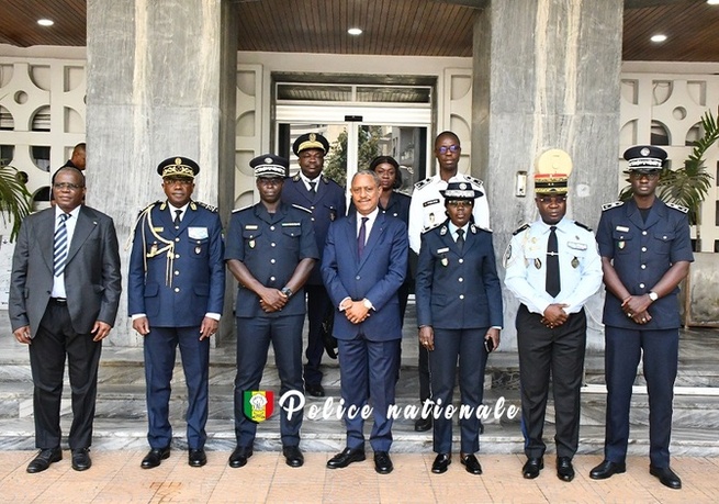 Coopération : Le Gabon s’inspire du modèle sénégalais pour créer une Police touristique Coopération : Le Gabon s’inspire du modèle sénégalais pour créer une Police touristique