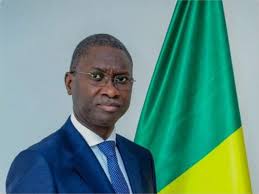 Ismaïla Madior Fall, ancien ministre de la Justice et universitaire respecté, comparaît au fond devant la Commission d’instruction de la Haute Cour de justice. Ismaïla Madior Fall, ancien ministre de la Justice et universitaire respecté, comparaît au fond devant la Commission d’instruction de la Haute Cour de justice.