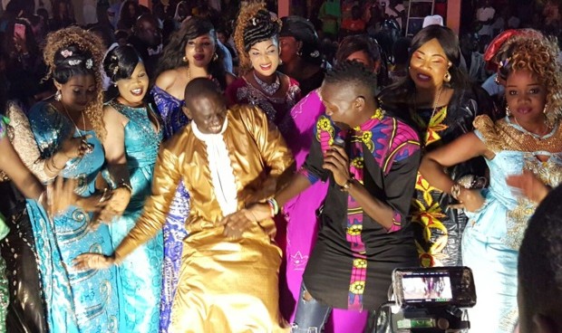 "Grand nuit du Malaw": Les Laobés du Sénégal lancent la camapagne pour la réélection de Macky Sall "Grand nuit du Malaw": Les Laobés du Sénégal lancent la camapagne pour la réélection de Macky Sall