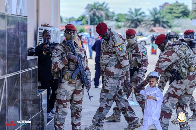 🚨Guinée: le projet de Constitution de la junte étend le mandat présidentiel de 5 à 7 ans renouvelable 🚨Guinée: le projet de Constitution de la junte étend le mandat présidentiel de 5 à 7 ans renouvelable