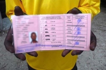 Ibrahima Ndongo, expert en transport routier : "Ce n'est pas le permis à point qui va diminuer le nombre d'accidents au Sénégal" Ibrahima Ndongo, expert en transport routier : "Ce n'est pas le permis à point qui va diminuer le nombre d'accidents au Sénégal"