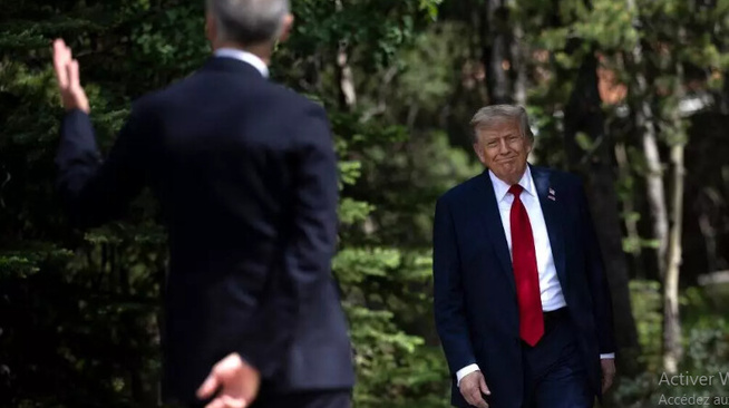 Droits de douane: Trump s'en prend de nouveau au Canada, en annonçant lui imposer 35% de surtaxe