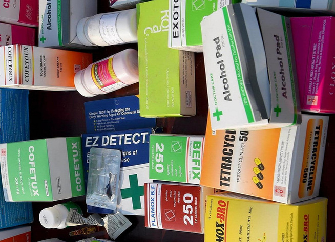 Vente illicite de médicaments : un individu arrêté à Saint-Louis, des produits dangereux saisis Vente illicite de médicaments : un individu arrêté à Saint-Louis, des produits dangereux saisis