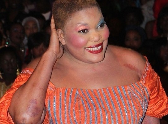 La danseuse Aida Dada s'est mariée avec l'ex époux de la fille du choriste de Pape Diouf. La danseuse Aida Dada s'est mariée avec l'ex époux de la fille du choriste de Pape Diouf.