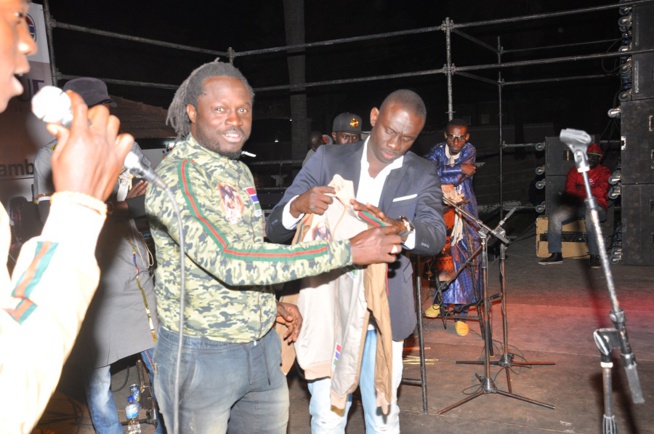 51st Indépendance of Gambia: Pape Diouf met le feu au Galaxie et confirme son statut de roi de la mobilisation en Gambie. 51st Indépendance of Gambia: Pape Diouf met le feu au Galaxie et confirme son statut de roi de la mobilisation en Gambie.