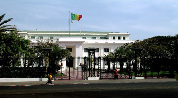 Palais de la République : Le coordonnateur de l'Apr Jaxaay cueilli manu militari Palais de la République : Le coordonnateur de l'Apr Jaxaay cueilli manu militari