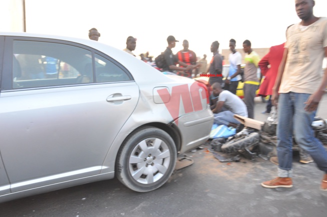 Grave accident entre une moto scooter et une voiture particuliére sur la VDN aujourd'hui. Grave accident entre une moto scooter et une voiture particuliére sur la VDN aujourd'hui.