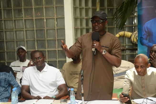 Candidat à la présidence de la FSF : Abdoulaye Fall présente son projet "Praxis" à Saint-Lious Candidat à la présidence de la FSF : Abdoulaye Fall présente son projet "Praxis" à Saint-Lious