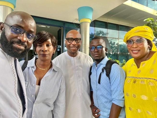 Barth en compagnie d'une délégation des cadres du PDS Barth en compagnie d'une délégation des cadres du PDS