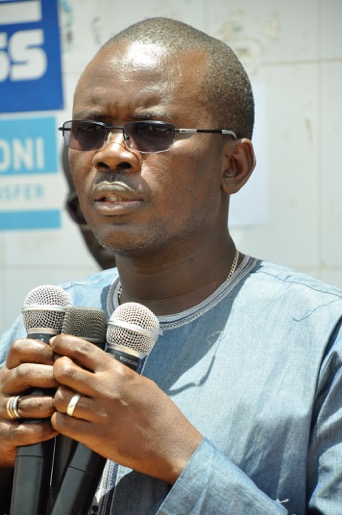 Ousmane Cissé à Fadel Barro et Cie : « La chanson du Ñaani Bañna est le signe de la défaite » Ousmane Cissé à Fadel Barro et Cie : « La chanson du Ñaani Bañna est le signe de la défaite »