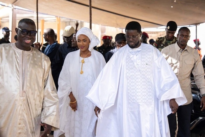 Grand Magal 2025 : Le Président Diomaye Faye reçu par le Khalife général, prières et bénédictions sur les projets Grand Magal 2025 : Le Président Diomaye Faye reçu par le Khalife général, prières et bénédictions sur les projets