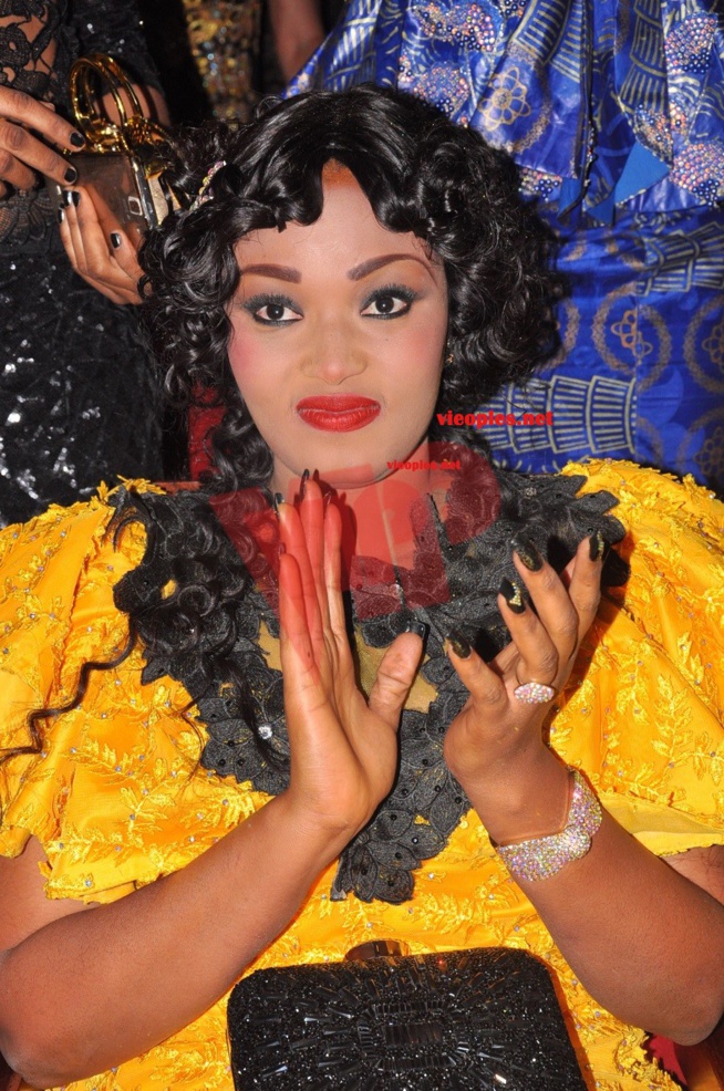 La belle Fatima qui se cache derrière la grande réussite de l'anniversire de son mari Demba Guissé. La belle Fatima qui se cache derrière la grande réussite de l'anniversire de son mari Demba Guissé.