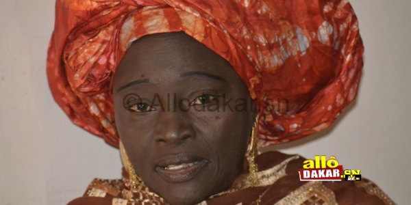 Adja Dieynaba Fall, ex-maire de Sam Notaire : « Idrissa Seck est un manipulateur » Adja Dieynaba Fall, ex-maire de Sam Notaire : « Idrissa Seck est un manipulateur »