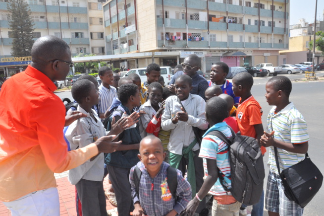 Dj Prince de la RTS reçoit Pape Diouf dans "Dokhontou". Regardez le tournage en images. Dj Prince de la RTS reçoit Pape Diouf dans "Dokhontou". Regardez le tournage en images.