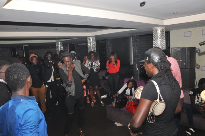 1 2 3 4 Sidy Samb présente son anniversaire le 04 à Louga, le 09 au Pentola, le 11 dîner au Ravin et le 12 Mars au Pentola. Revivez le show d'avant première. 1 2 3 4 Sidy Samb présente son anniversaire le 04 à Louga, le 09 au Pentola, le 11 dîner au Ravin et le 12 Mars au Pentola. Revivez le show d'avant première.