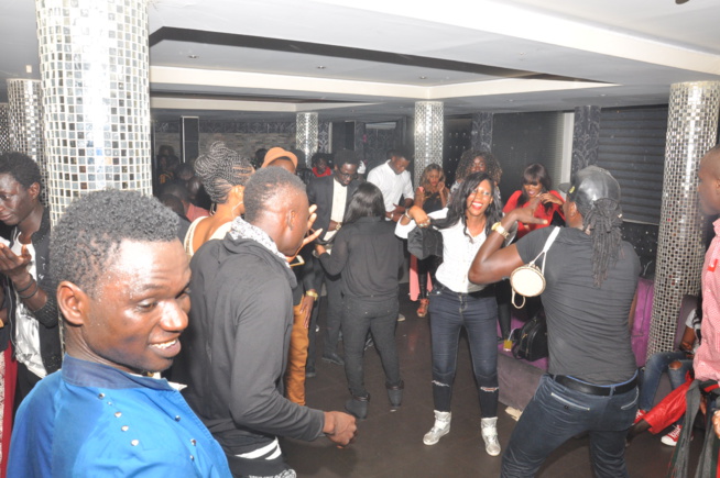 1 2 3 4 Sidy Samb présente son anniversaire le 04 à Louga, le 09 au Pentola, le 11 dîner au Ravin et le 12 Mars au Pentola. Revivez le show d'avant première. 1 2 3 4 Sidy Samb présente son anniversaire le 04 à Louga, le 09 au Pentola, le 11 dîner au Ravin et le 12 Mars au Pentola. Revivez le show d'avant première.