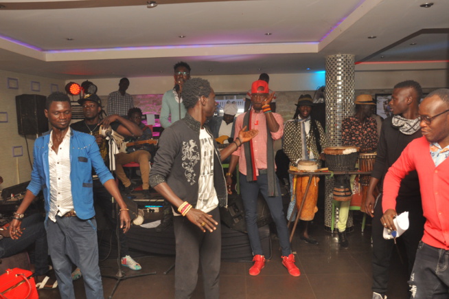 1 2 3 4 Sidy Samb présente son anniversaire le 04 à Louga, le 09 au Pentola, le 11 dîner au Ravin et le 12 Mars au Pentola. Revivez le show d'avant première. 1 2 3 4 Sidy Samb présente son anniversaire le 04 à Louga, le 09 au Pentola, le 11 dîner au Ravin et le 12 Mars au Pentola. Revivez le show d'avant première.