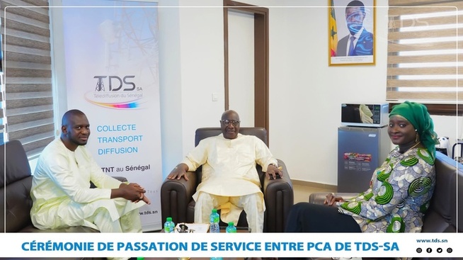 Cérémonie officielle de passation de service à la présidence du Conseil d’administration de TDS-SA. Cérémonie officielle de passation de service à la présidence du Conseil d’administration de TDS-SA.