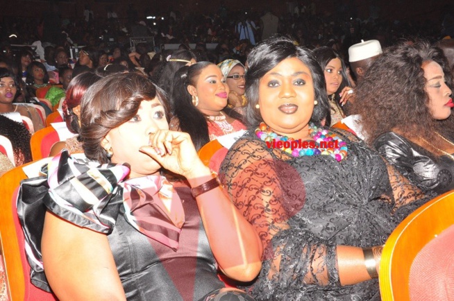 Adja Thiam patronne du complexe Yacine Coiffure à la journée "Sargal Djiguen yi avec "Al Bourakh Events" Adja Thiam patronne du complexe Yacine Coiffure à la journée "Sargal Djiguen yi avec "Al Bourakh Events"