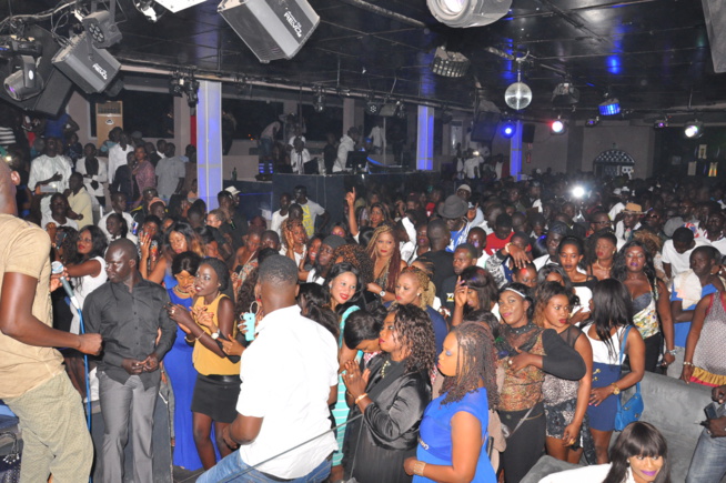 Pape Diouf explose le bloowy ce samedi pour rendre hommage aux femmes en ce mois de mars avant de s'envoler à Dubai. Pape Diouf explose le bloowy ce samedi pour rendre hommage aux femmes en ce mois de mars avant de s'envoler à Dubai.