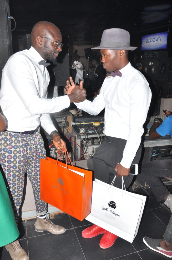 Pape Diouf explose le bloowy ce samedi pour rendre hommage aux femmes en ce mois de mars avant de s'envoler à Dubai. Pape Diouf explose le bloowy ce samedi pour rendre hommage aux femmes en ce mois de mars avant de s'envoler à Dubai.