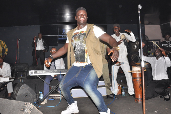 Pape Diouf explose le bloowy ce samedi pour rendre hommage aux femmes en ce mois de mars avant de s'envoler à Dubai. Pape Diouf explose le bloowy ce samedi pour rendre hommage aux femmes en ce mois de mars avant de s'envoler à Dubai.