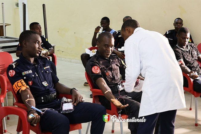 Police nationale : Un don de sang pour renforcer les liens avec la population Police nationale : Un don de sang pour renforcer les liens avec la population