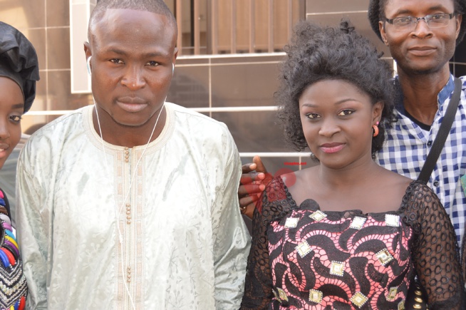 Revivez les images du baptême de Seynabou Ndiaye la présentatrice vedette de Petit Déj sur Walf Tv. Revivez les images du baptême de Seynabou Ndiaye la présentatrice vedette de Petit Déj sur Walf Tv.