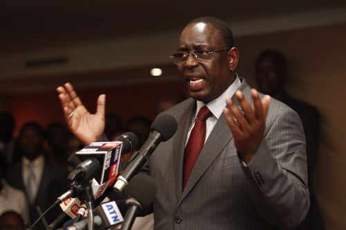 Référendum-Macky Sall arrose ses partisans : 1,8 milliard F Cfa pour les comités électoraux de BBY Référendum-Macky Sall arrose ses partisans : 1,8 milliard F Cfa pour les comités électoraux de BBY