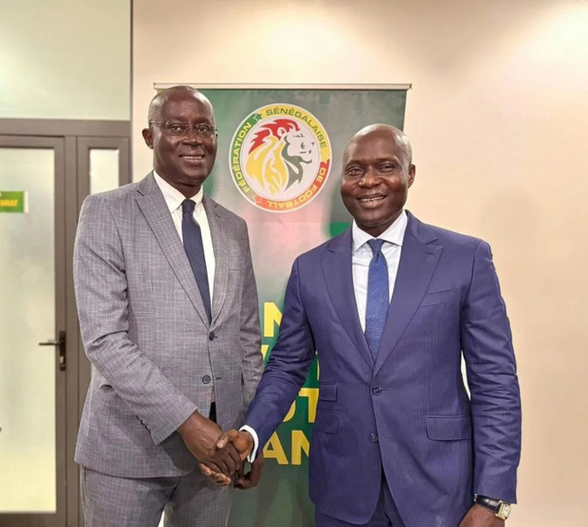 Nouvelle ère de leadership : Passation de service entre Augustin Senghor et Abdoulaye Fall Nouvelle ère de leadership : Passation de service entre Augustin Senghor et Abdoulaye Fall