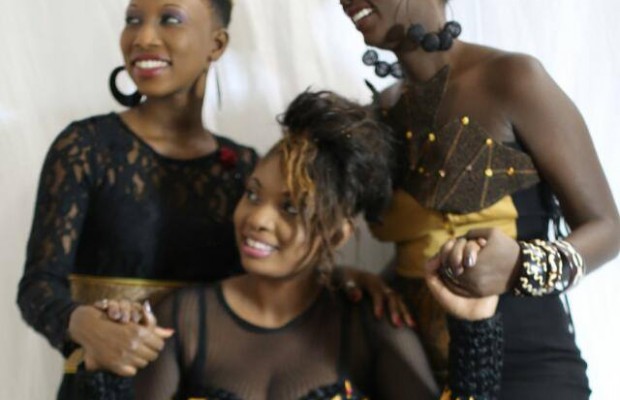 Khadija, Deffa et Maria répondent aux rumeurs de séparation de Safari… Khadija, Deffa et Maria répondent aux rumeurs de séparation de Safari…