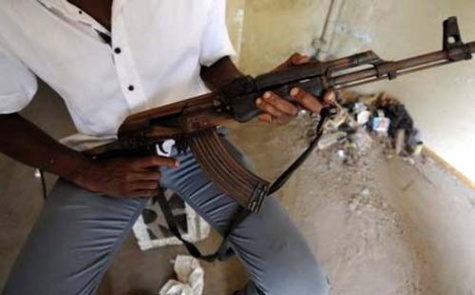 Quatre personnes avec des armes de guerre commettent des vols à Dakar: La maison du Commissaire Thiandoum cambriolée Quatre personnes avec des armes de guerre commettent des vols à Dakar: La maison du Commissaire Thiandoum cambriolée