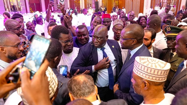 Emirats Arabes Unis : Ousmane Sonko, Premier ministre, a rencontré la communauté sénégalaise, ce jeudi Emirats Arabes Unis : Ousmane Sonko, Premier ministre, a rencontré la communauté sénégalaise, ce jeudi