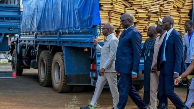 Rentrée scolaire 2025-2026 : L’État déploie un matériel inédit pour refonder l’école Rentrée scolaire 2025-2026 : L’État déploie un matériel inédit pour refonder l’école