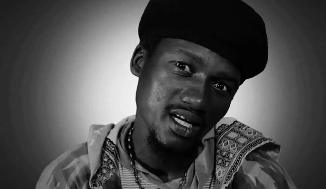 Deuil et prison : après une parenthèse de liberté pour enterrer sa mère, le rappeur Doff Ndèye retourne à la MAC de Kaolack Deuil et prison : après une parenthèse de liberté pour enterrer sa mère, le rappeur Doff Ndèye retourne à la MAC de Kaolack