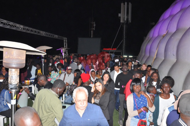 Sen Art Vision, Vouzénou et 37 Cinq vous présente le concert de Lefa du groupe Sexions D'assaut au Sea Plaza. Sen Art Vision, Vouzénou et 37 Cinq vous présente le concert de Lefa du groupe Sexions D'assaut au Sea Plaza.